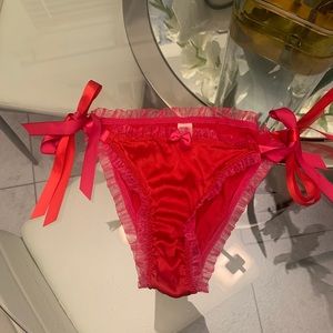 Victoria’s Secret bow panty